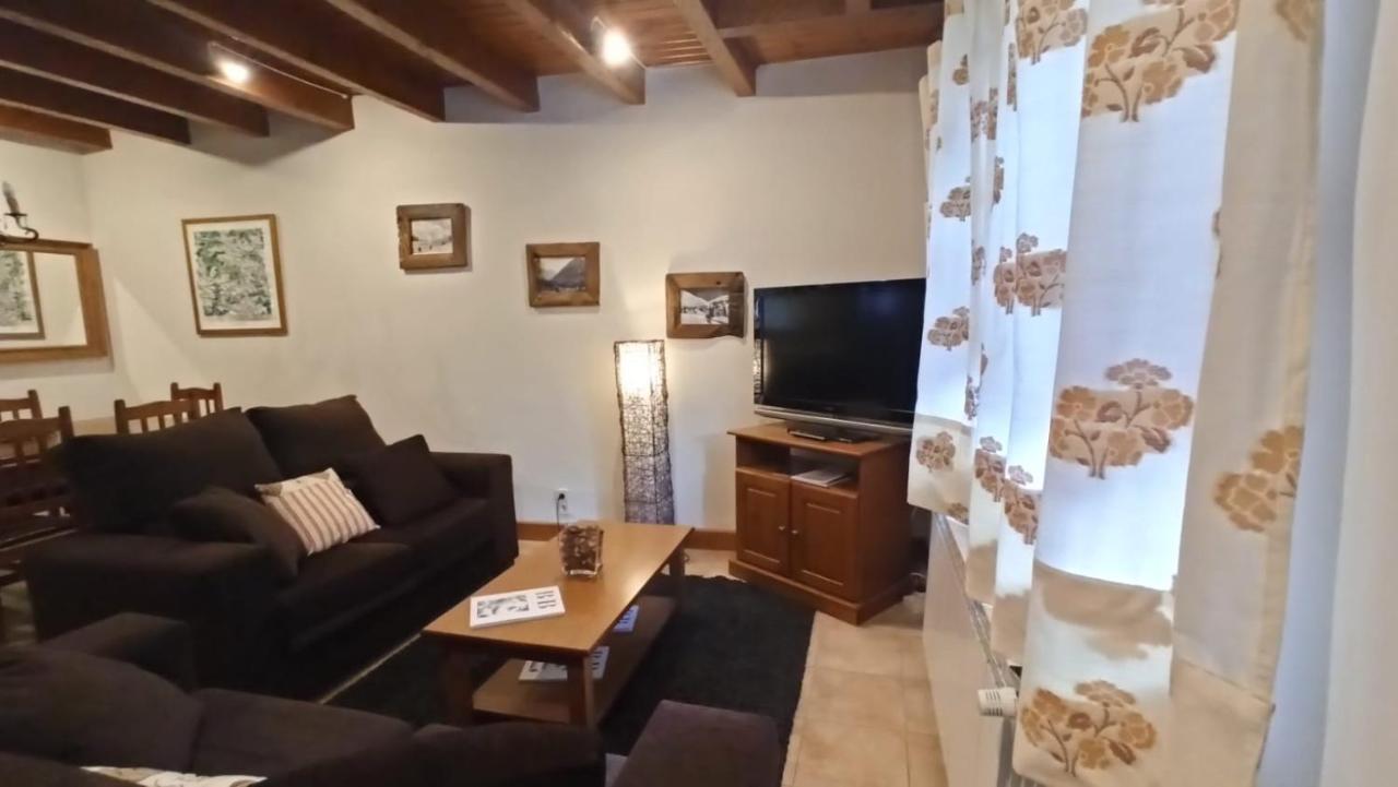 Tredos, Casa Adosada. Baqueira Apartment Ngoại thất bức ảnh